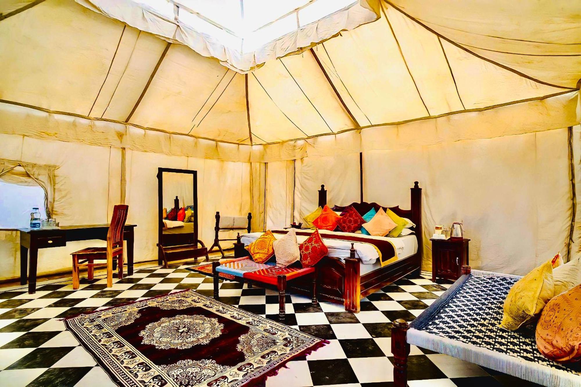 Jaisalmer Sand Dunes Luxury Camp And Resort Eksteriør billede